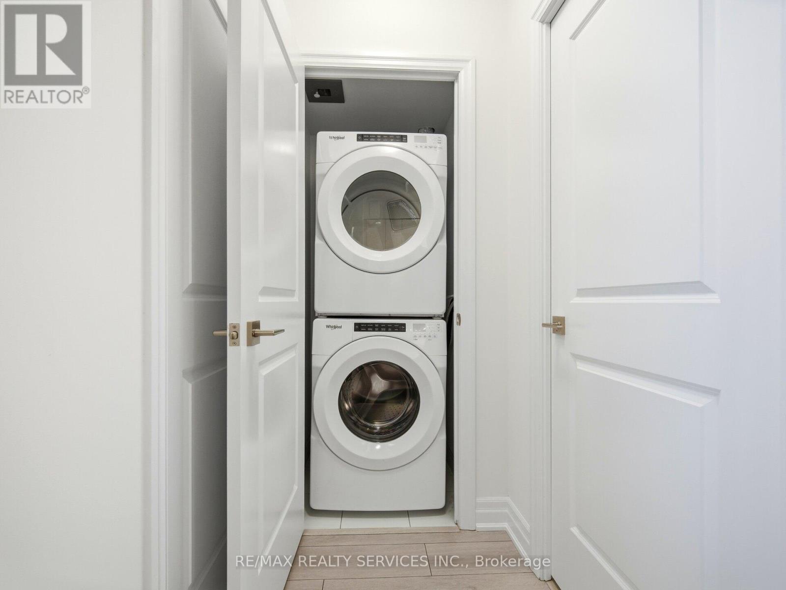 2401 - 30 Elm Drive, Mississauga, Ontario  L5B 0N6 - Photo 24 - W12671090