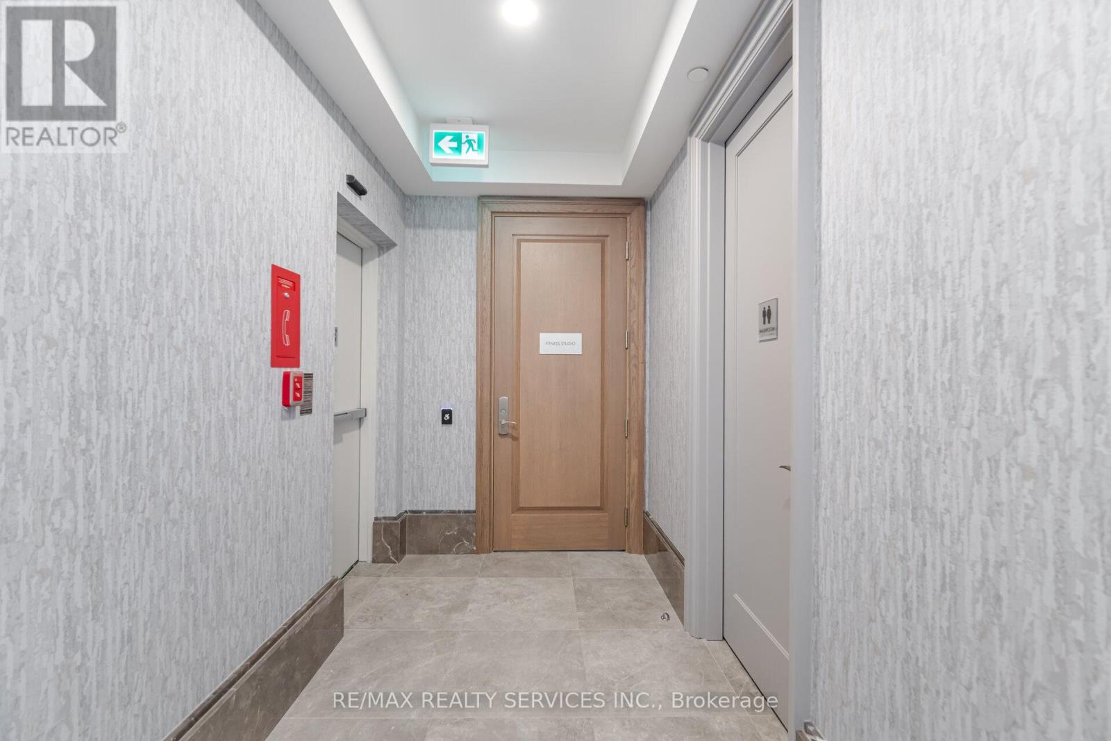 2401 - 30 Elm Drive, Mississauga, Ontario  L5B 0N6 - Photo 34 - W12671090