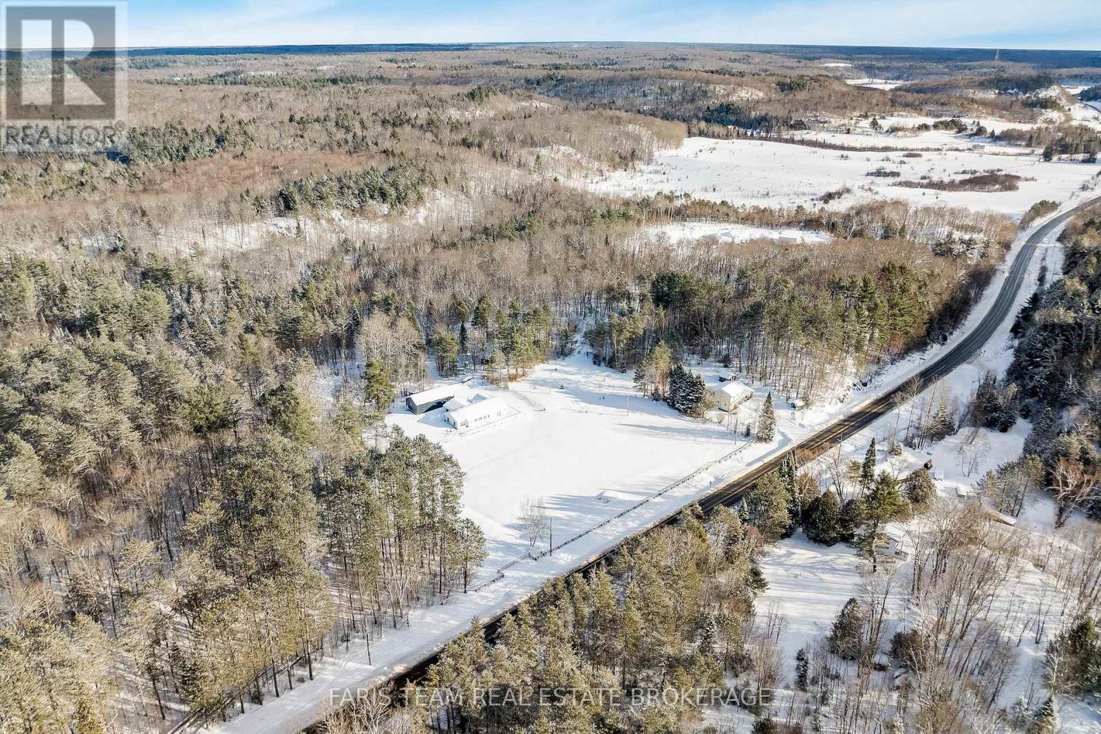 2180-2186 Hwy 141, Muskoka Lakes, Ontario  P0B 1L0 - Photo 14 - X12671104