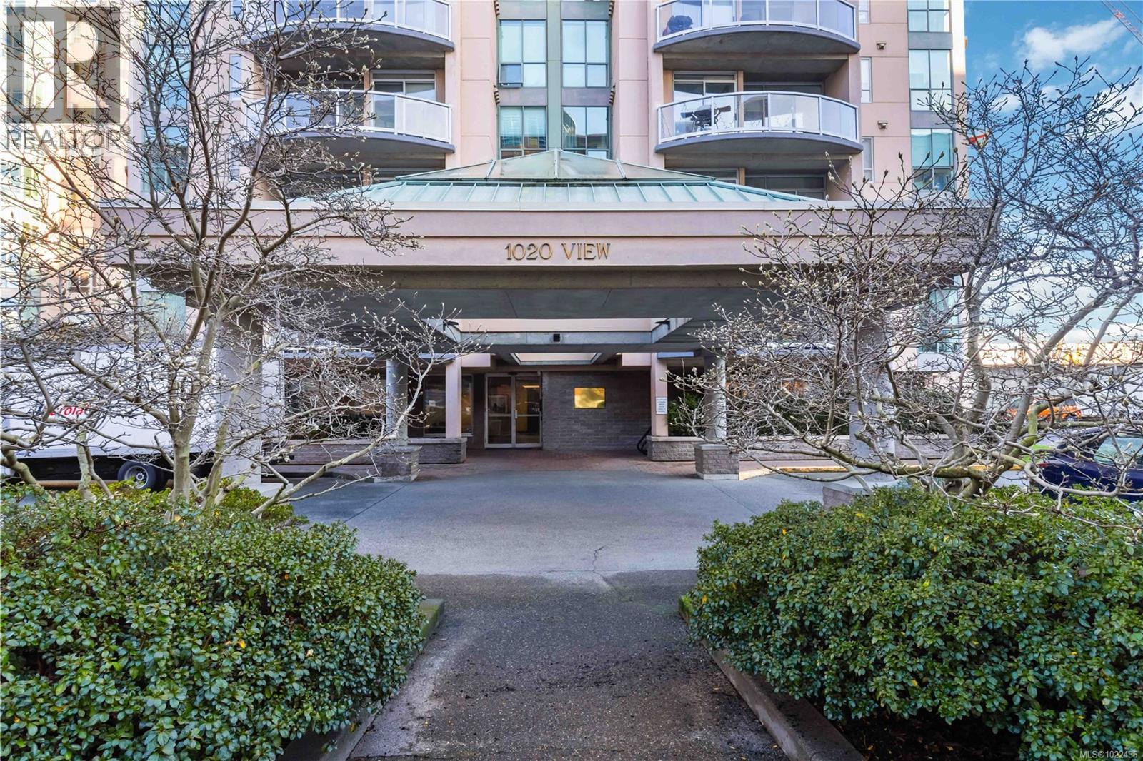 207 1020 View St, Victoria, British Columbia  V8V 4Y4 - Photo 2 - 1022436