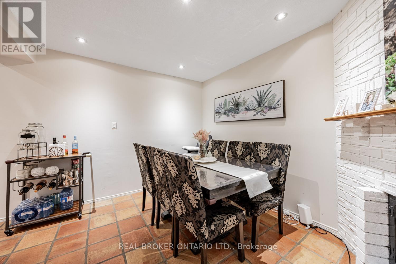 109 Robert Hicks Drive, Toronto, Ontario  M2R 3R2 - Photo 15 - C12665812