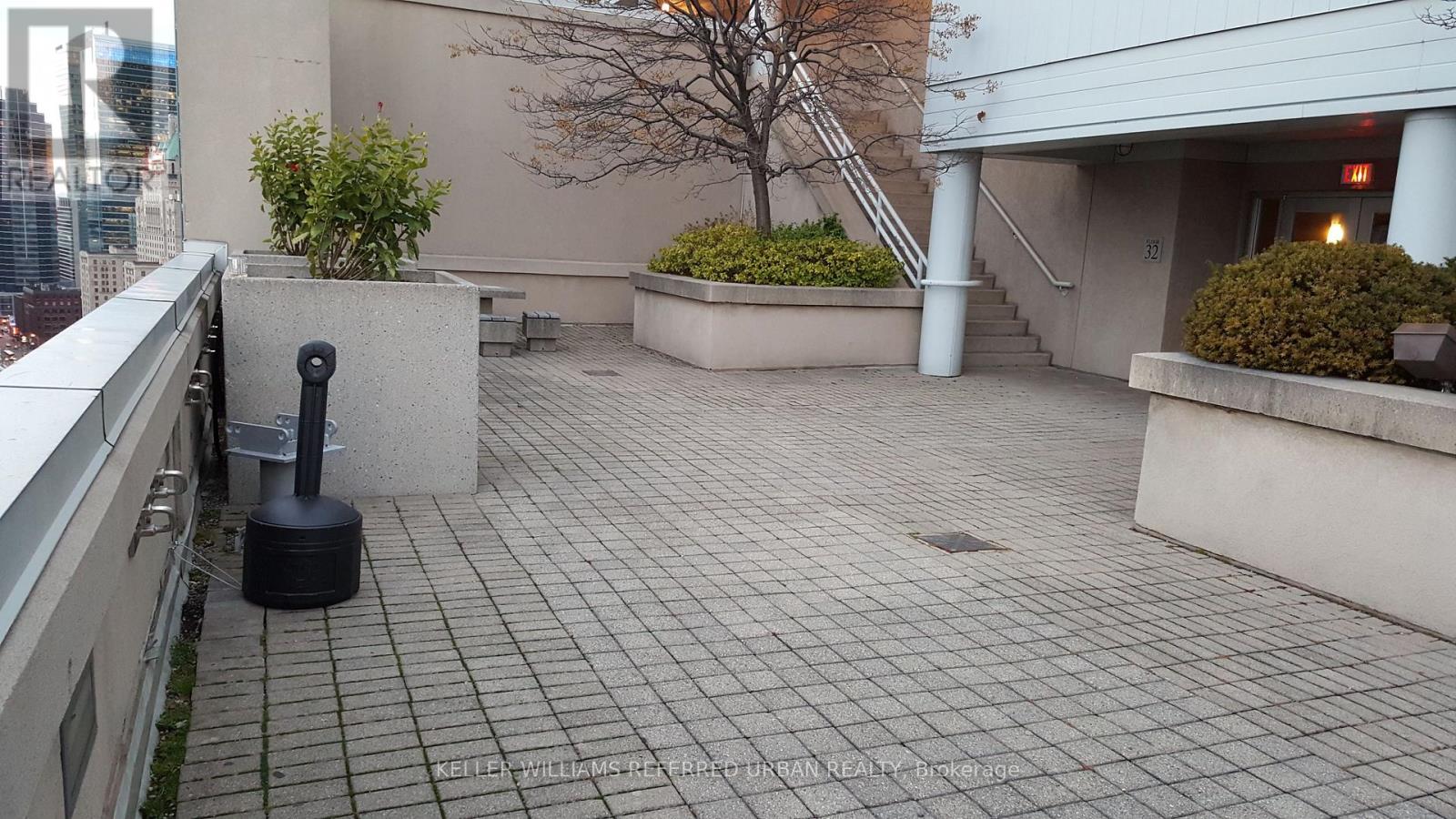 419 - 25 The Esplanade, Toronto, Ontario  M5E 1W5 - Photo 10 - C12594024