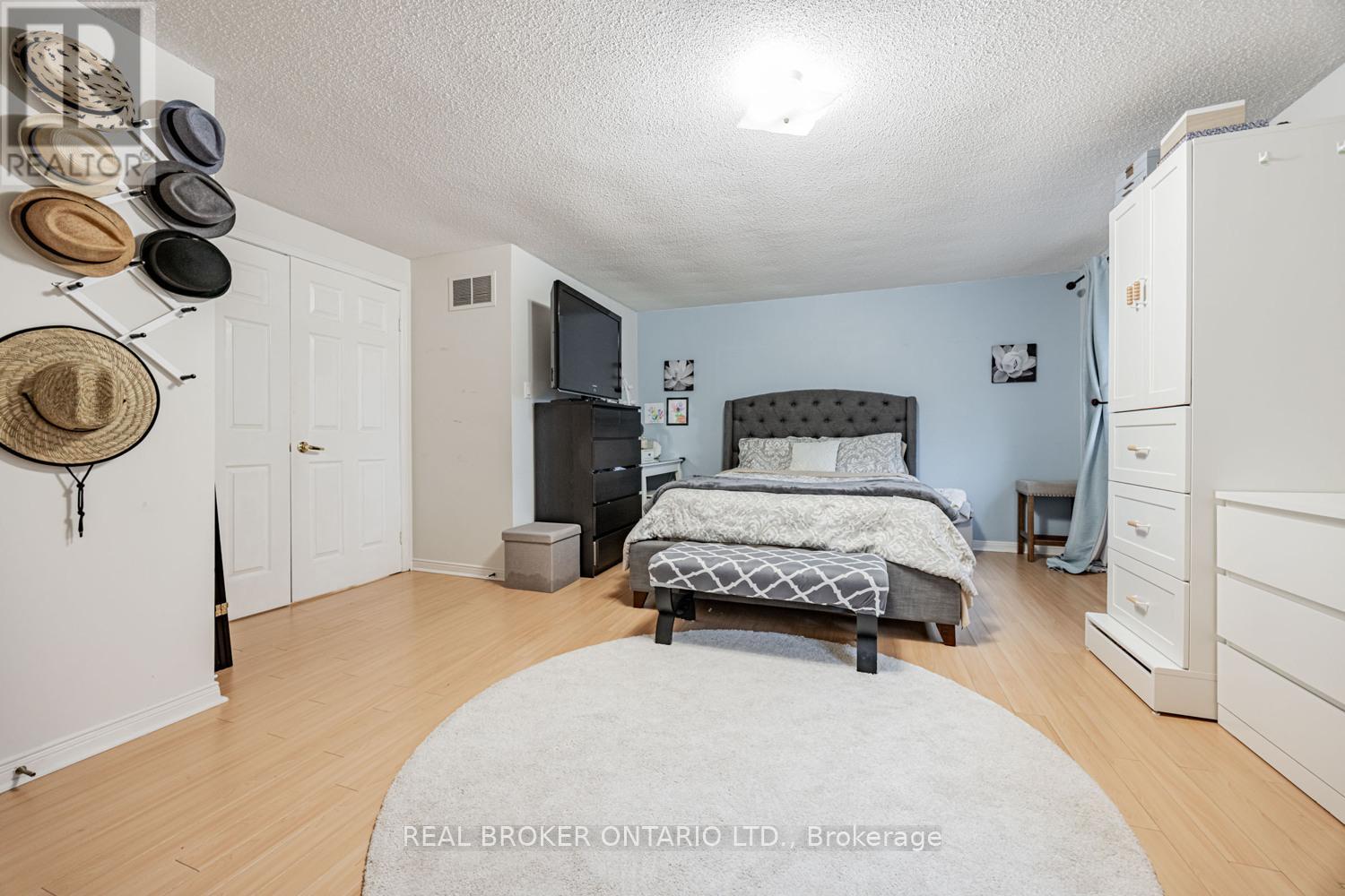 109 Robert Hicks Drive, Toronto, Ontario  M2R 3R2 - Photo 20 - C12665812