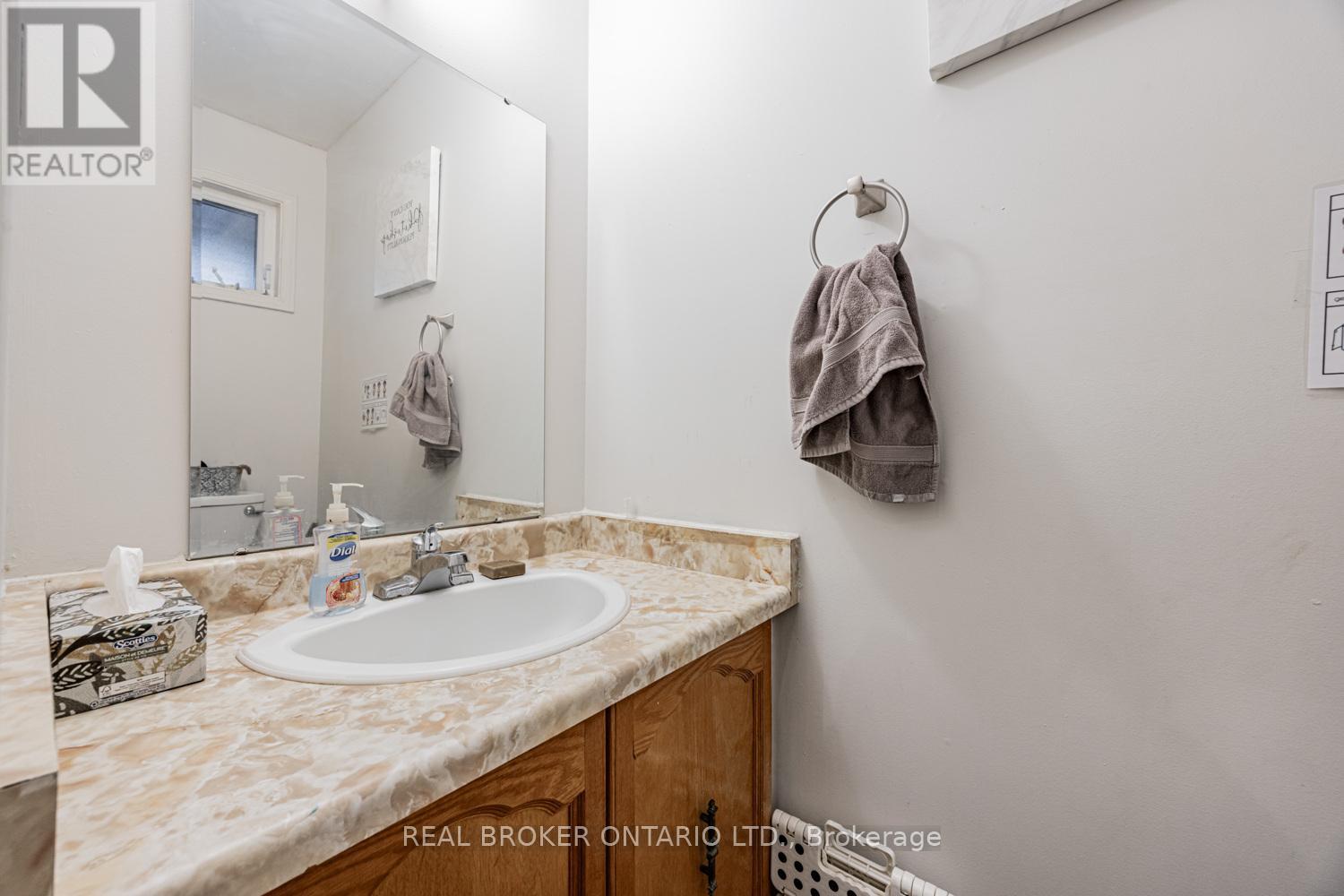 109 Robert Hicks Drive, Toronto, Ontario  M2R 3R2 - Photo 16 - C12665812