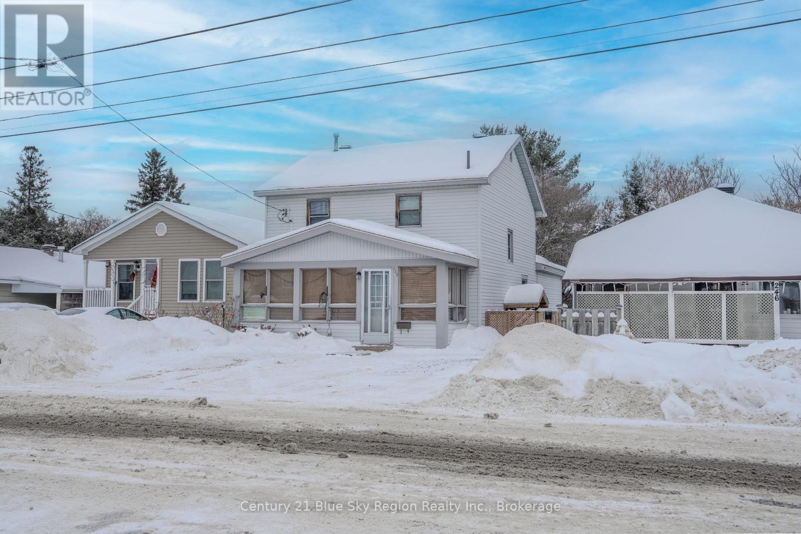 242 Princess Street E, North Bay, Ontario  P1B 1P9 - Photo 1 - X12671178