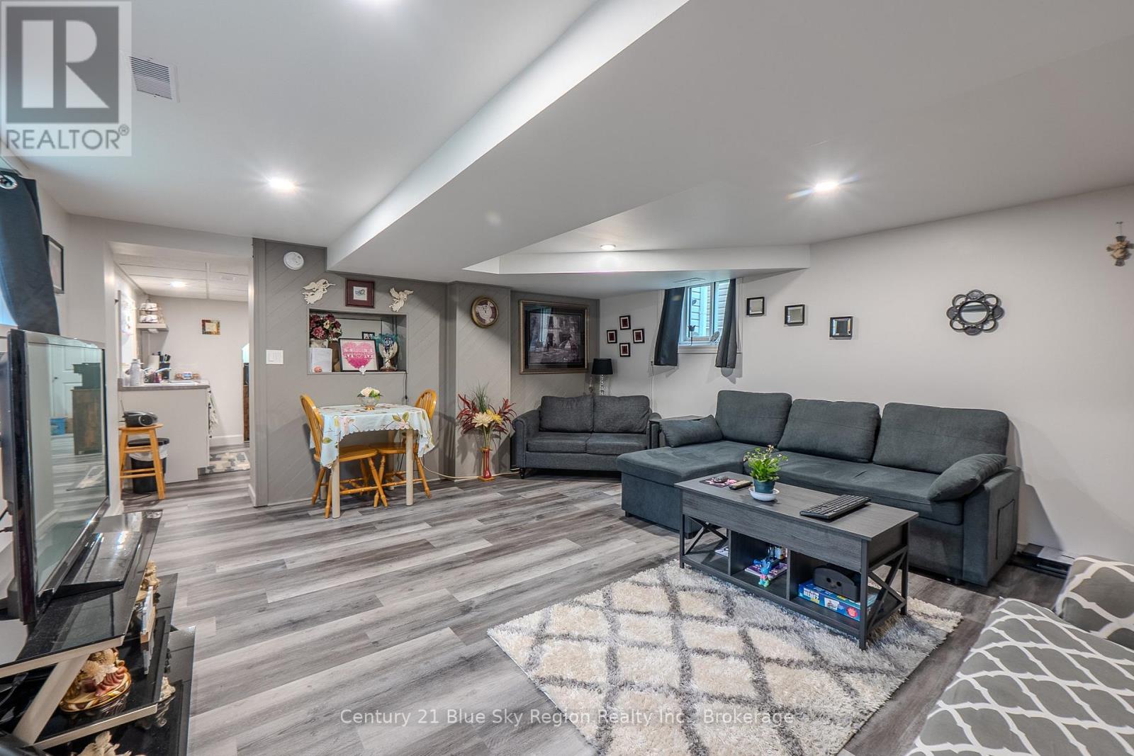 242 Princess Street E, North Bay, Ontario  P1B 1P9 - Photo 3 - X12671178