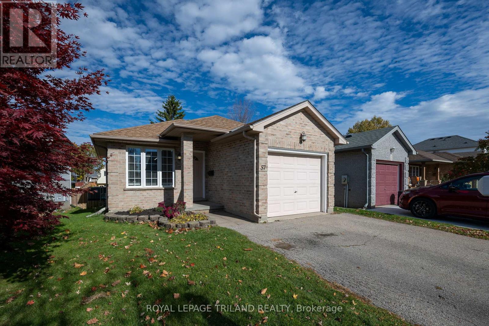 57 Axford Parkway, St. Thomas, Ontario  N5R 6E7 - Photo 11 - X12514052