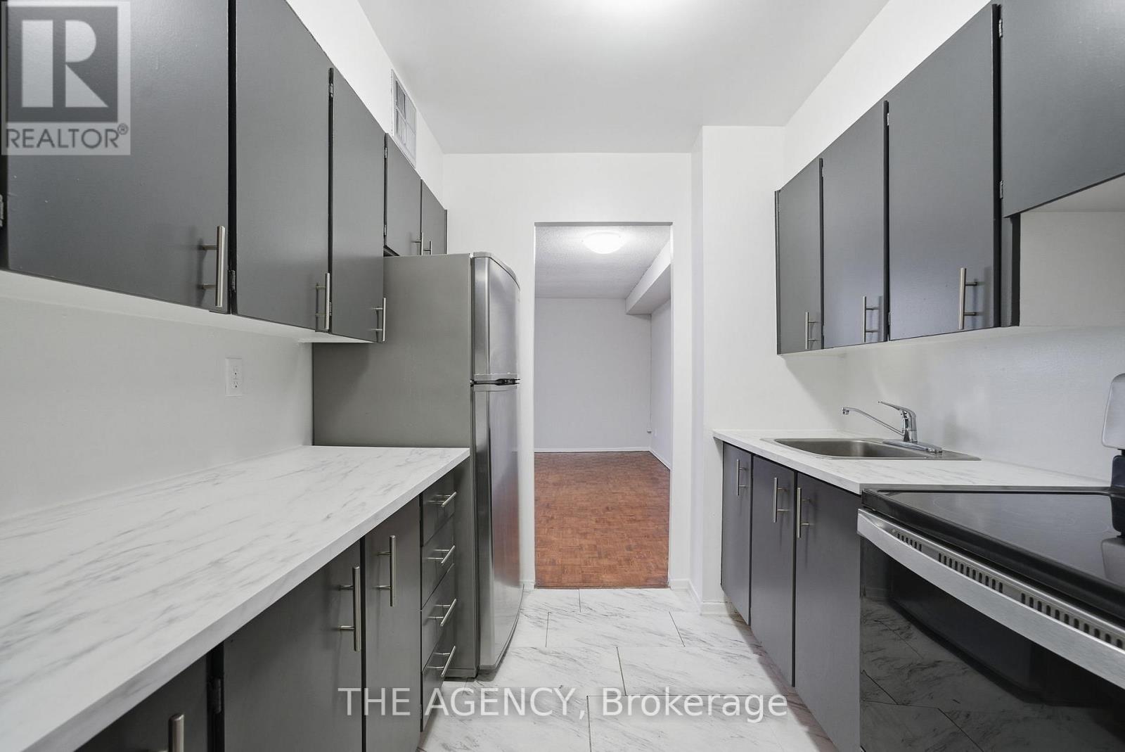 2607a - 2350 Dundas Street, Toronto, Ontario  M6P 4B2 - Photo 3 - W12669306