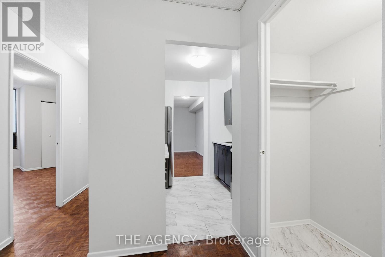 2607a - 2350 Dundas Street, Toronto, Ontario  M6P 4B2 - Photo 2 - W12669306