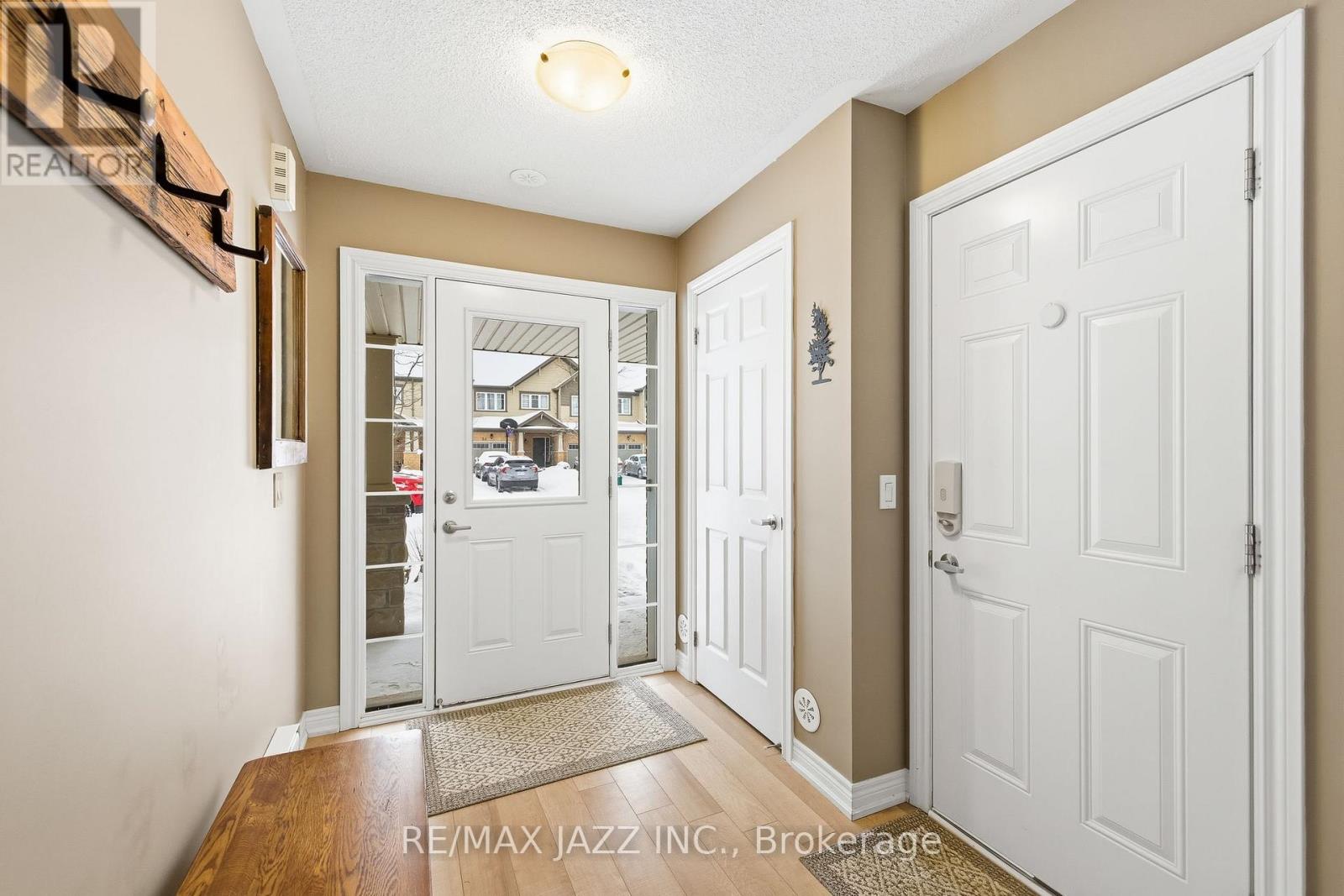 31 Great Gabe Crescent, Oshawa, Ontario  L1L 0G6 - Photo 8 - E12671274