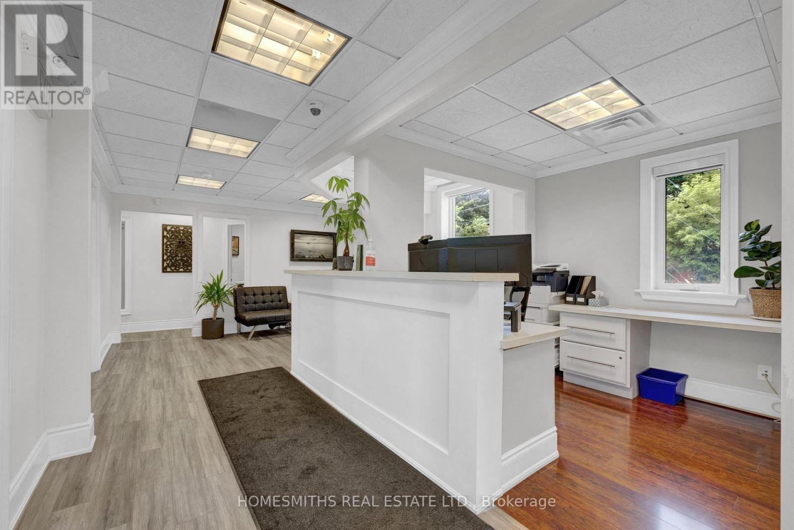 452 Charlotte Street, Peterborough, Ontario  K9J 2W3 - Photo 10 - X12671242