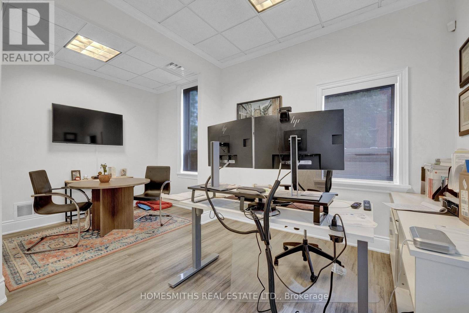 452 Charlotte Street, Peterborough, Ontario  K9J 2W3 - Photo 14 - X12671242