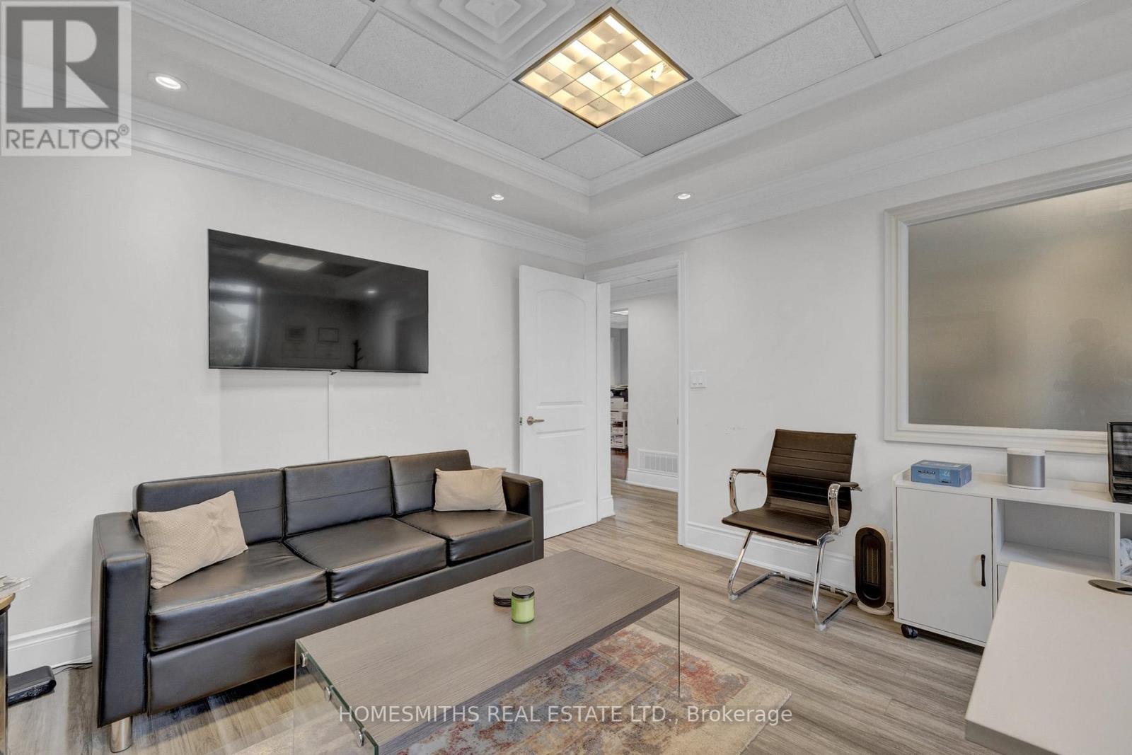 452 Charlotte Street, Peterborough, Ontario  K9J 2W3 - Photo 22 - X12671242