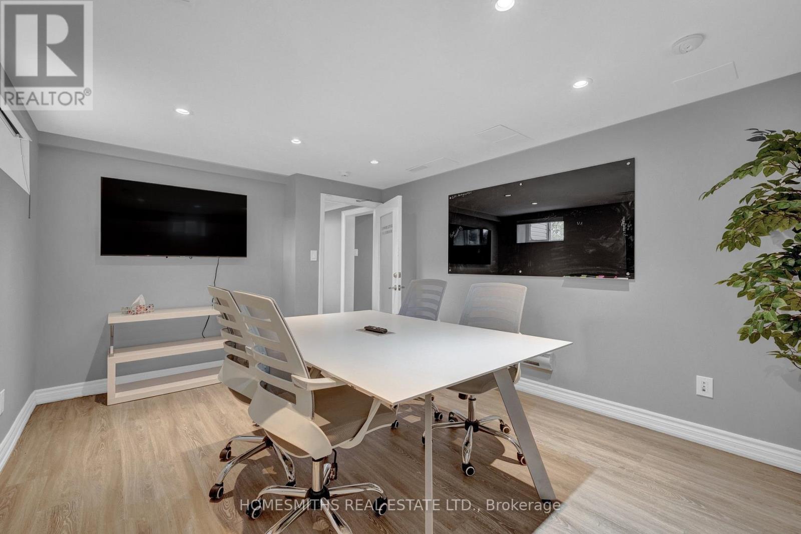 452 Charlotte Street, Peterborough, Ontario  K9J 2W3 - Photo 34 - X12671242