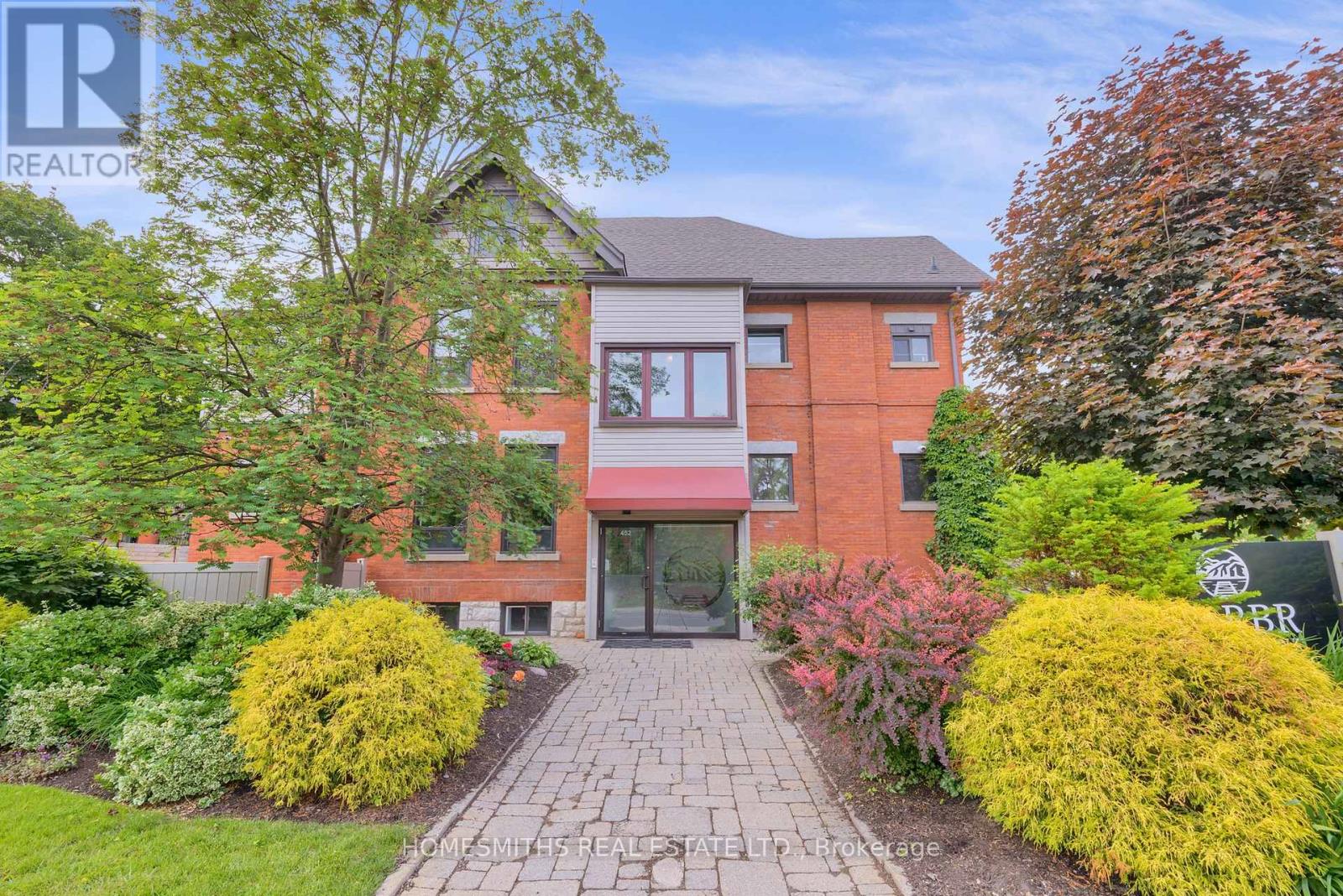 452 Charlotte Street, Peterborough, Ontario  K9J 2W3 - Photo 5 - X12671242