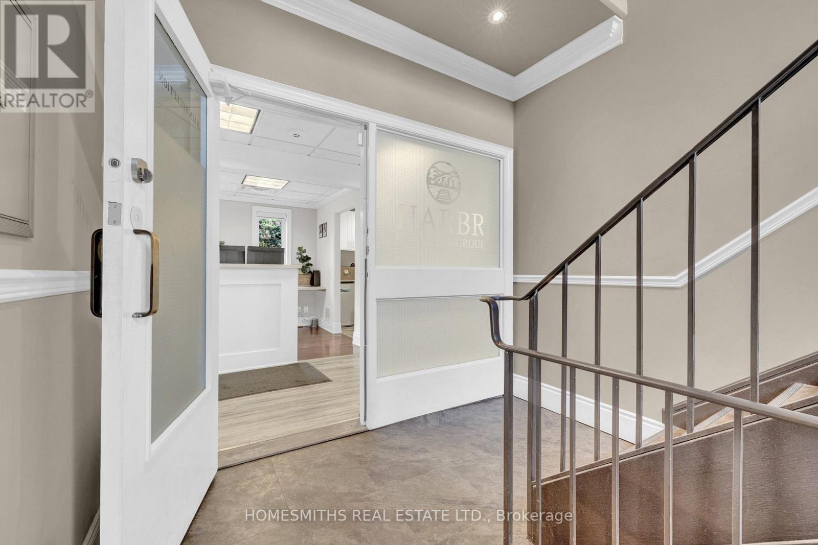 452 Charlotte Street, Peterborough, Ontario  K9J 2W3 - Photo 8 - X12671242