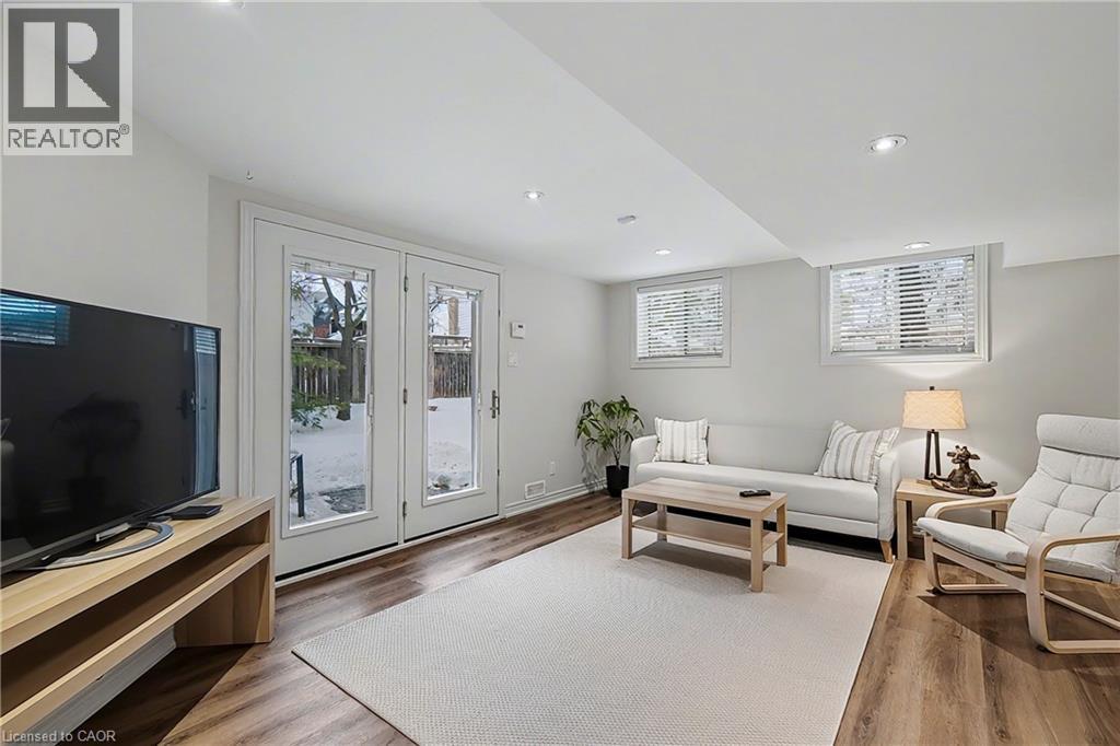 18 Pittsford Close, Waterloo, Ontario  N2K 1V6 - Photo 36 - 40795207