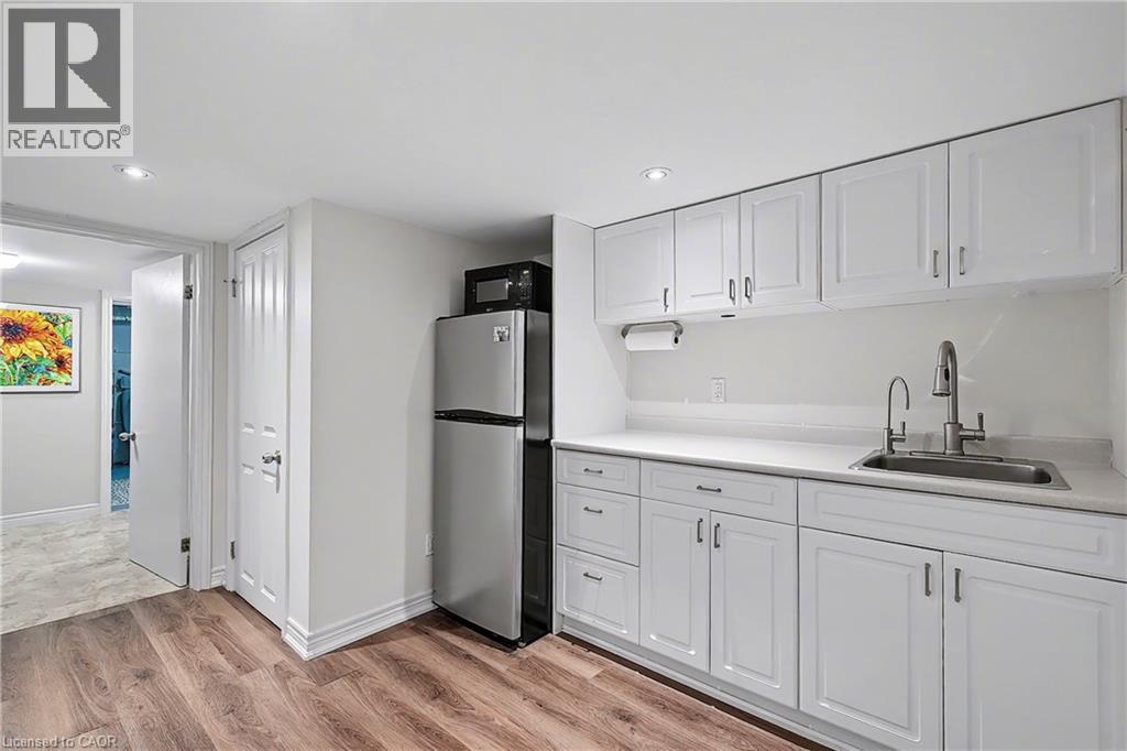 18 Pittsford Close, Waterloo, Ontario  N2K 1V6 - Photo 40 - 40795207