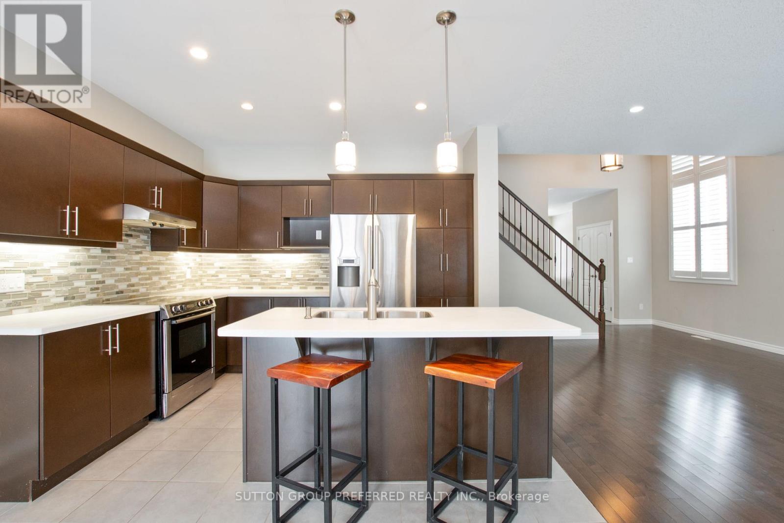 1158 Smither Road, London North (North I), Ontario  N6G 5R8 - Photo 11 - X12671144