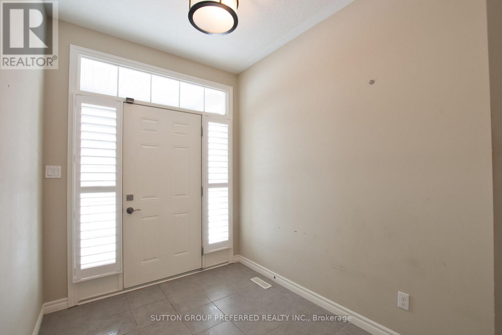 1158 Smither Road, London North (North I), Ontario  N6G 5R8 - Photo 2 - X12671144