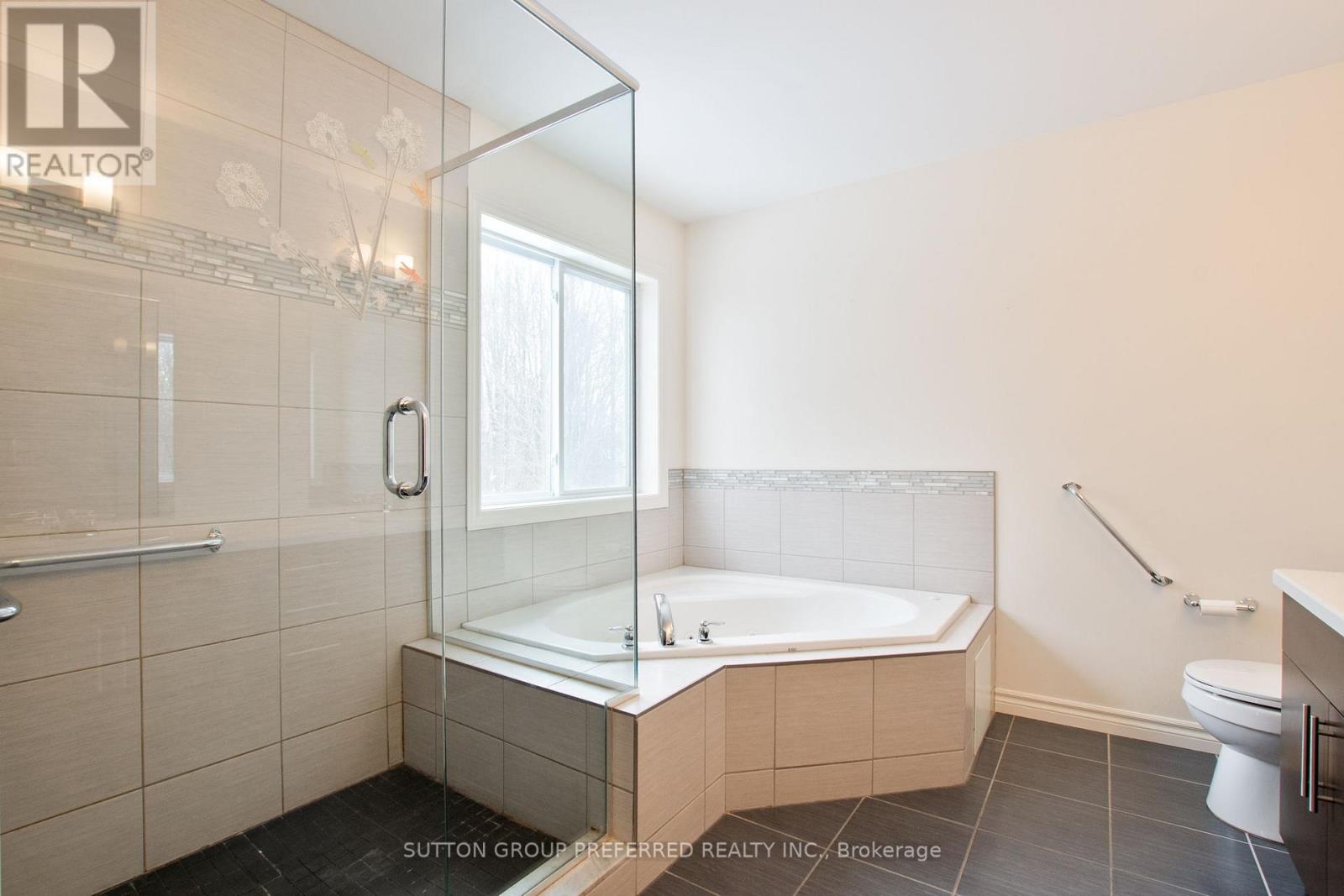 1158 Smither Road, London North (North I), Ontario  N6G 5R8 - Photo 21 - X12671144