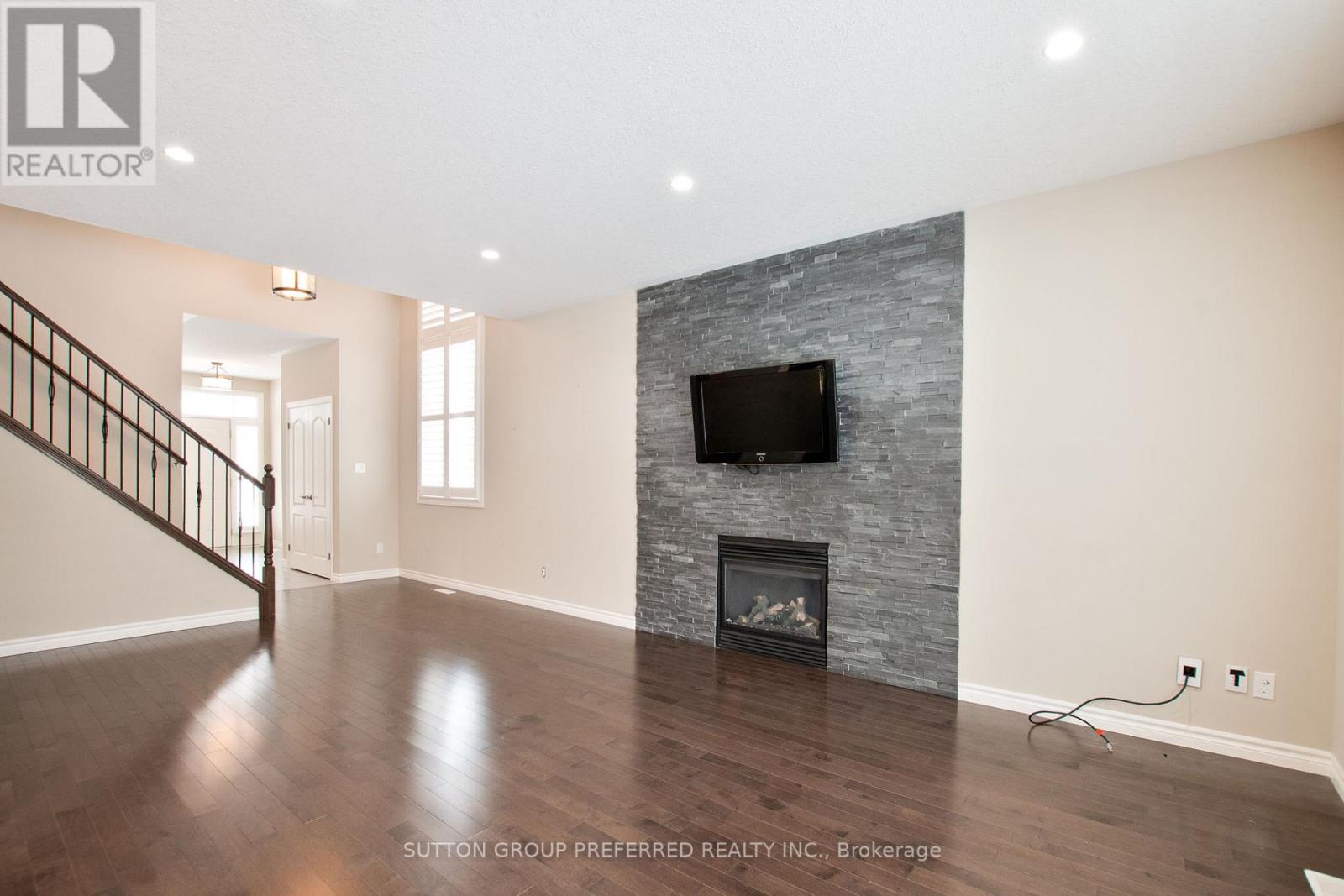 1158 Smither Road, London North (North I), Ontario  N6G 5R8 - Photo 4 - X12671144