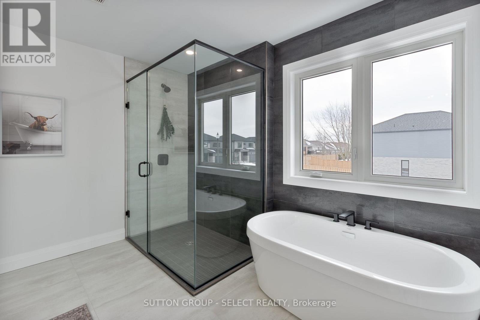 28 Lucas Road, St. Thomas, Ontario  N5R 0M5 - Photo 27 - X12671288