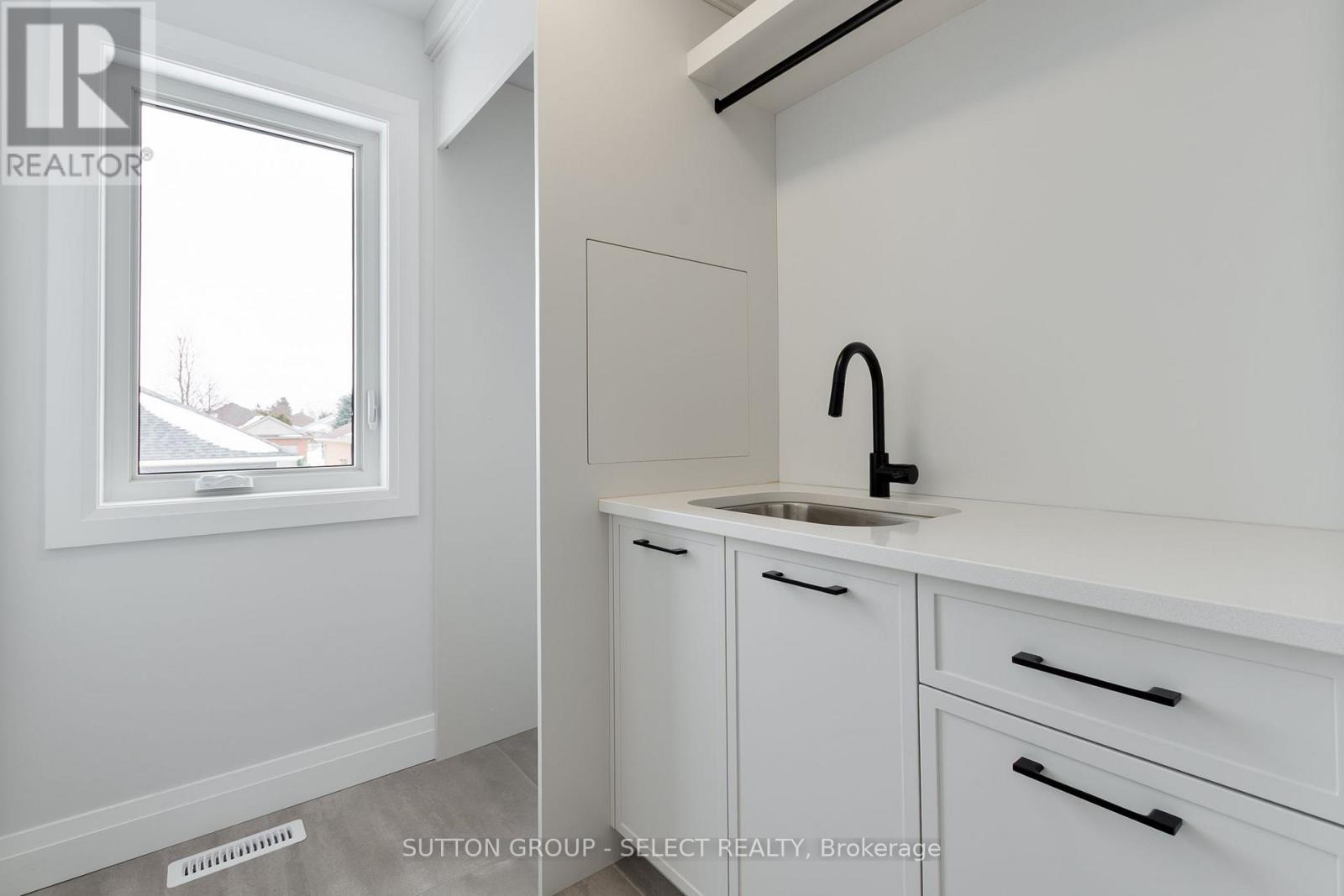 28 Lucas Road, St. Thomas, Ontario  N5R 0M5 - Photo 33 - X12671288