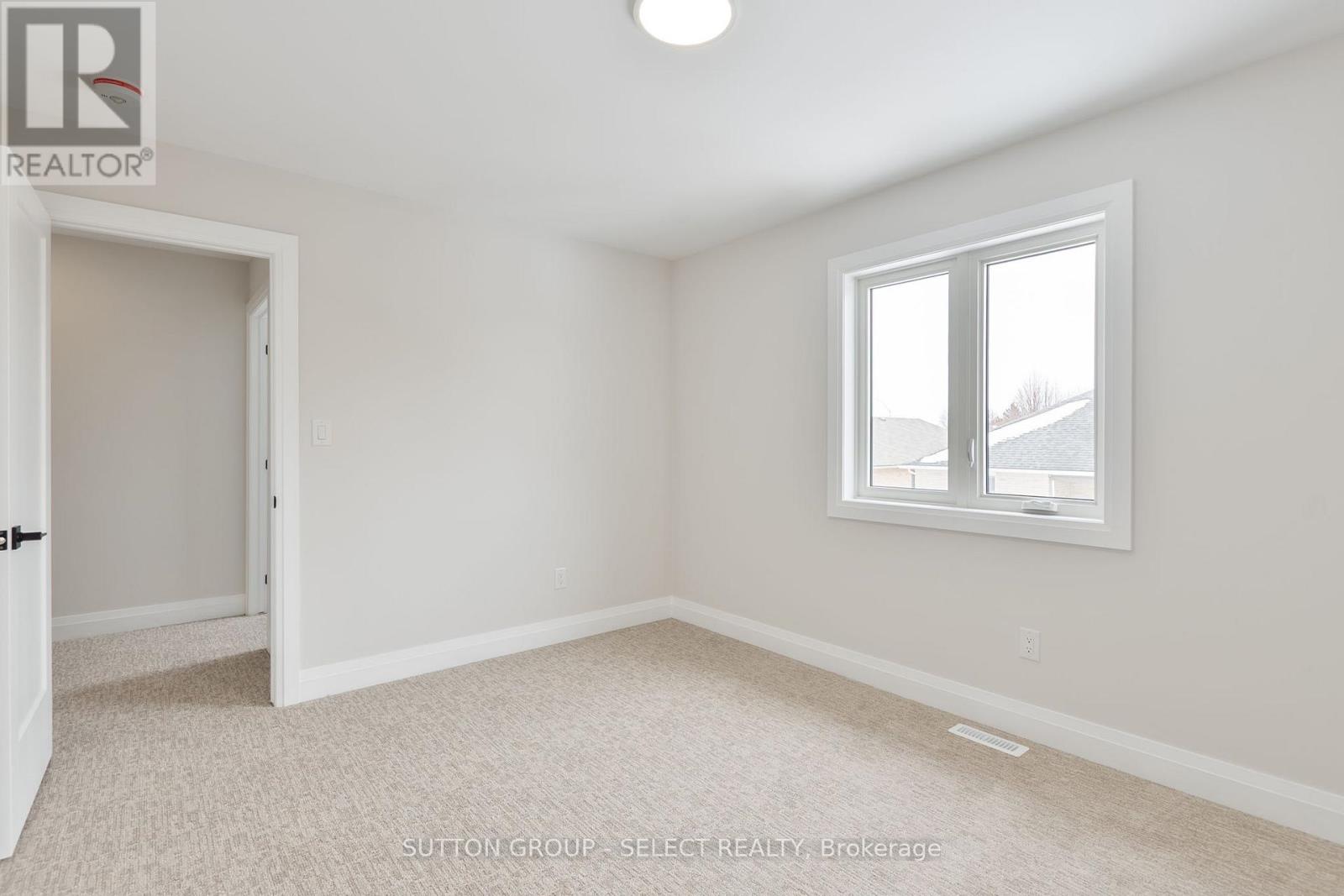 28 Lucas Road, St. Thomas, Ontario  N5R 0M5 - Photo 35 - X12671288