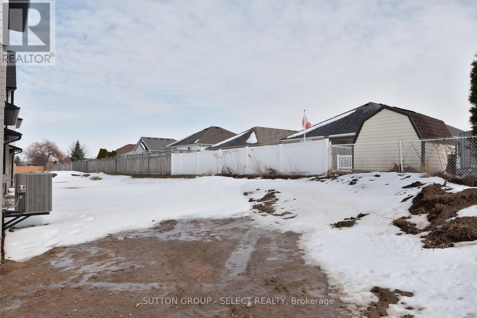 28 Lucas Road, St. Thomas, Ontario  N5R 0M5 - Photo 39 - X12671288