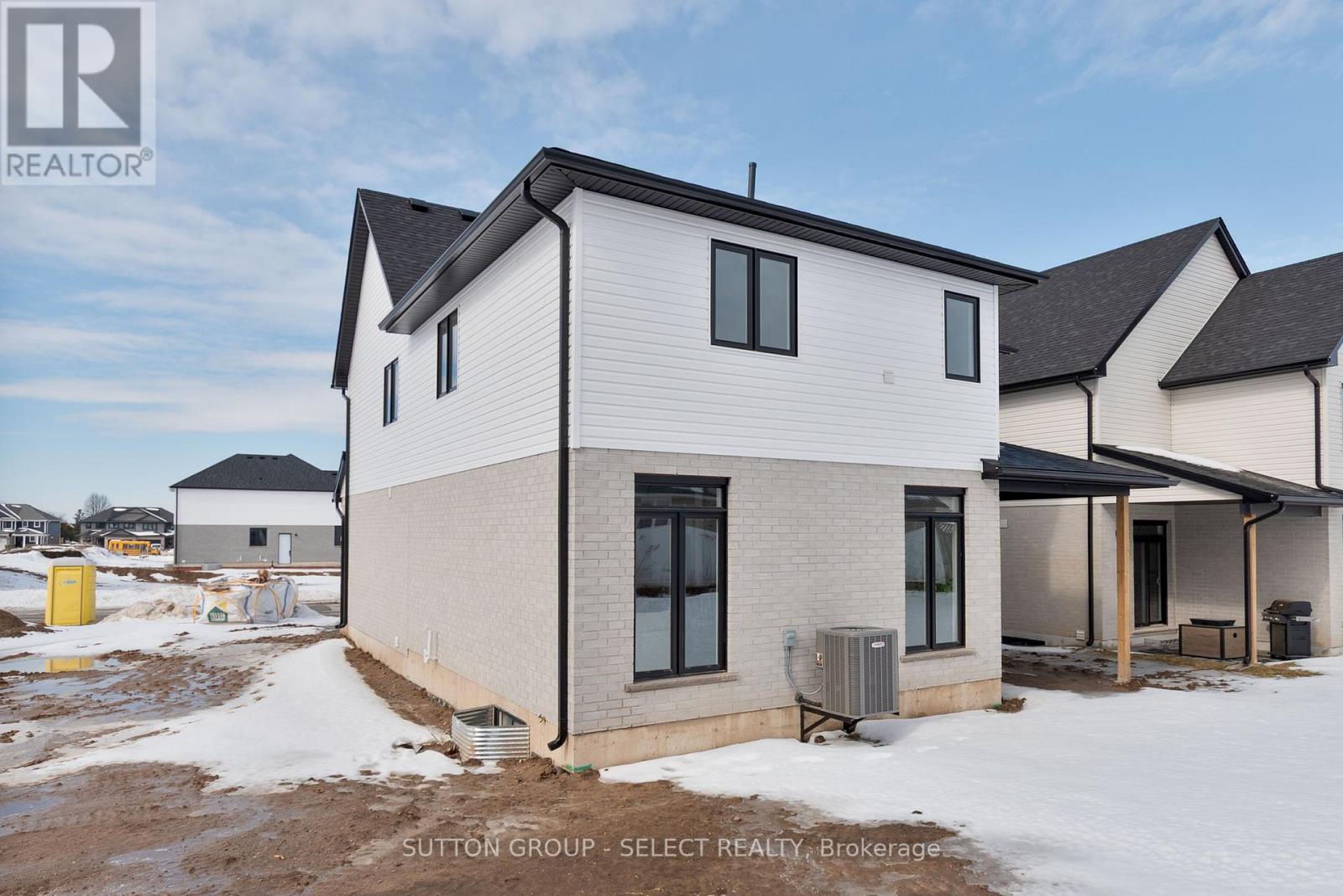 28 Lucas Road, St. Thomas, Ontario  N5R 0M5 - Photo 40 - X12671288