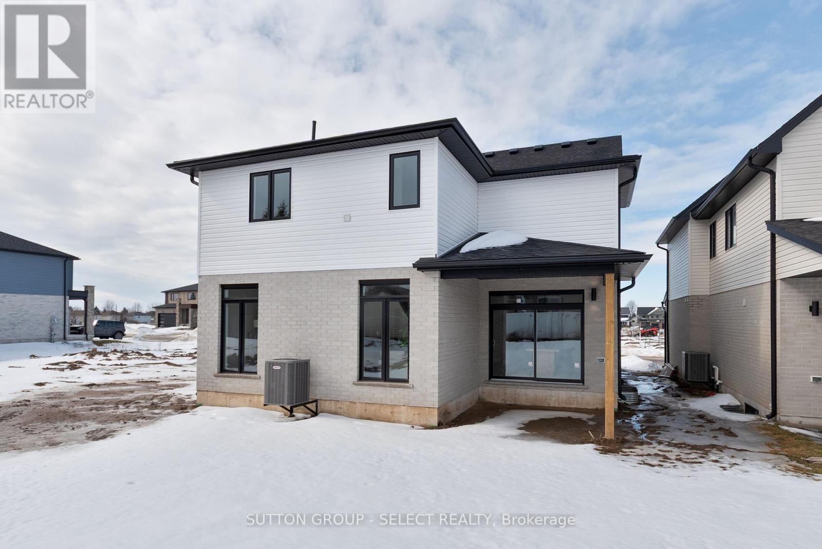 28 Lucas Road, St. Thomas, Ontario  N5R 0M5 - Photo 41 - X12671288