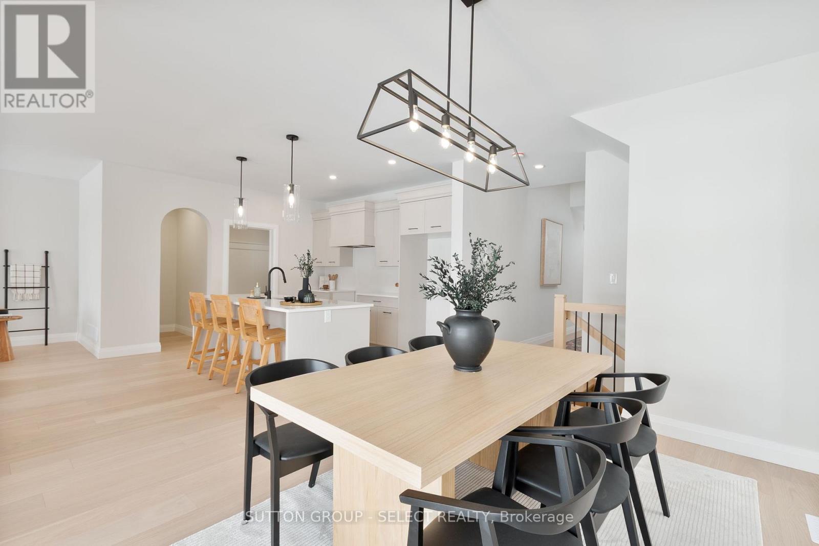 28 Lucas Road, St. Thomas, Ontario  N5R 0M5 - Photo 8 - X12671288