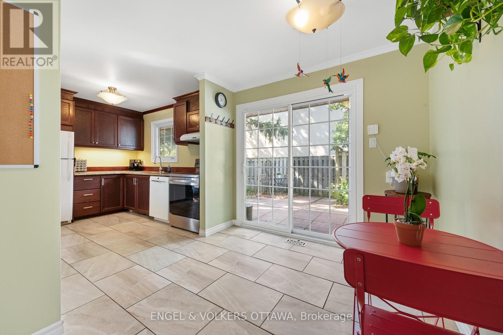 105 - 302 Kintyre Private, Ottawa, Ontario  K2C 3M6 - Photo 15 - X12671128