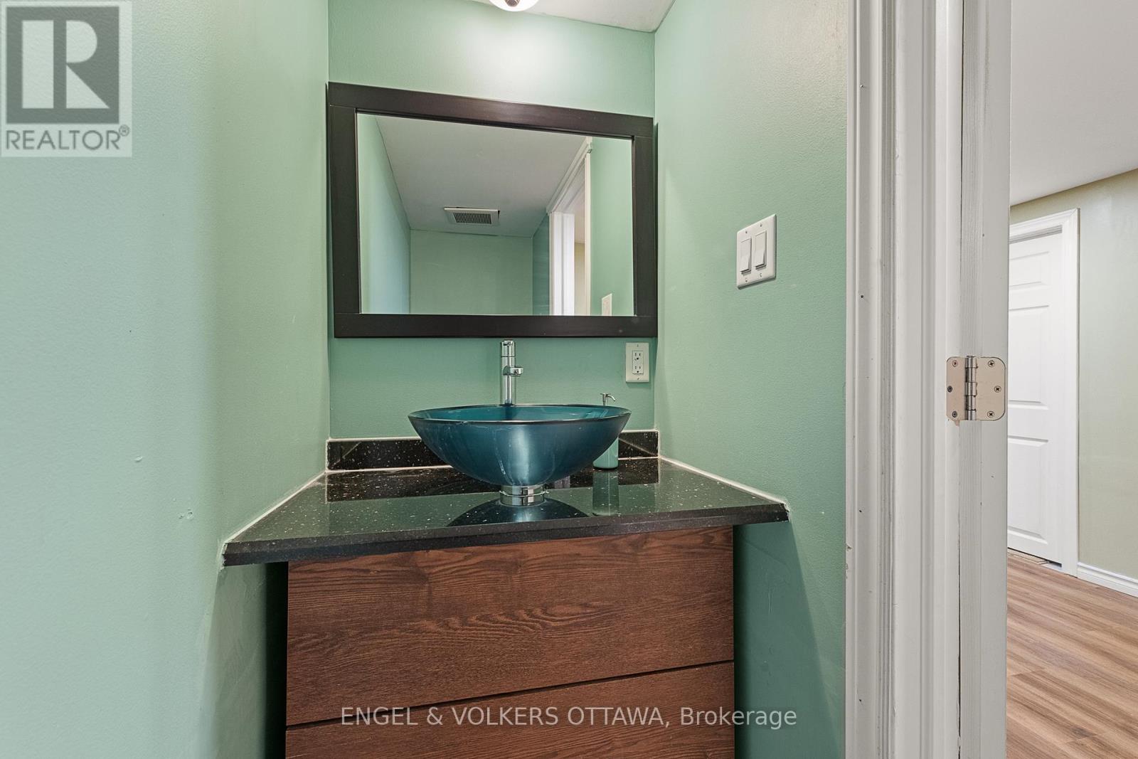 105 - 302 Kintyre Private, Ottawa, Ontario  K2C 3M6 - Photo 34 - X12671128