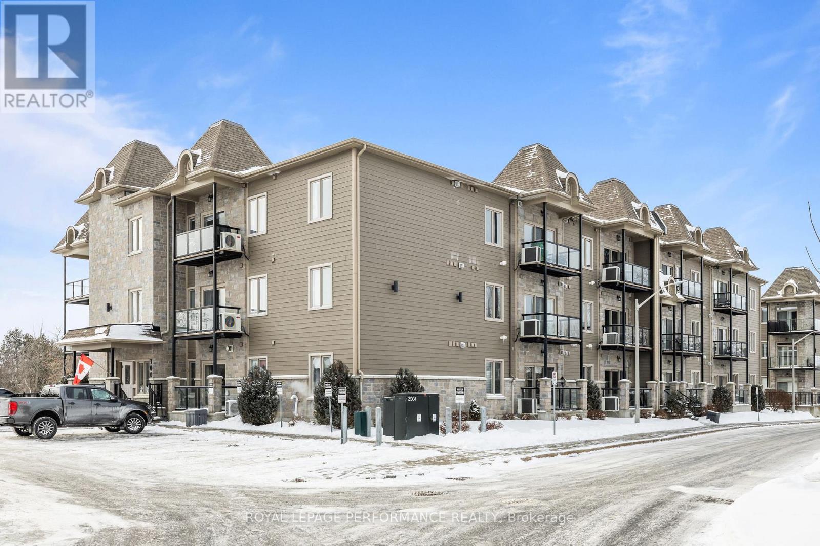 205 - 300 SOLSTICE CRESCENT, Russell, Ontario