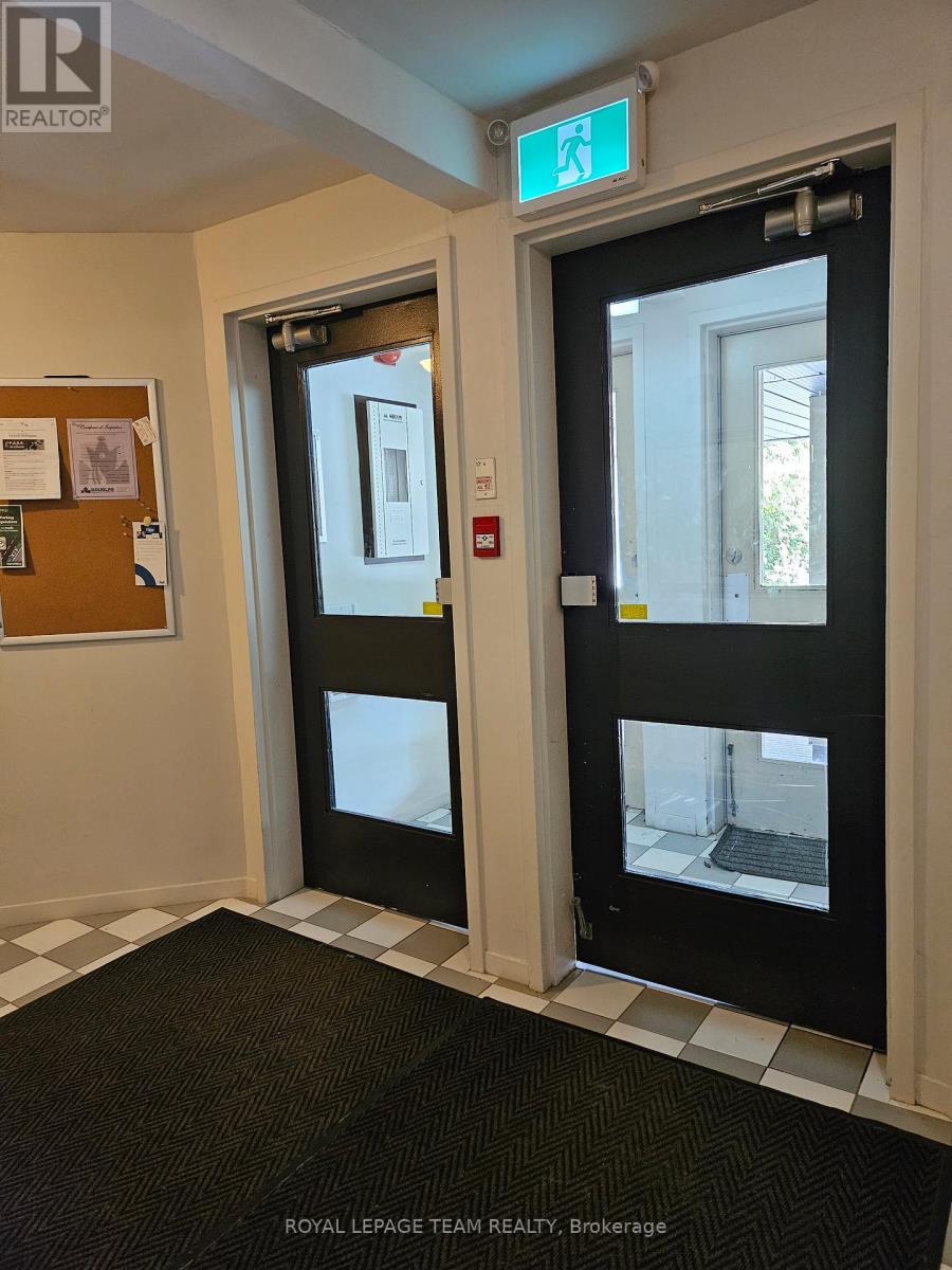 5 - 522 Riverdale Avenue, Ottawa, Ontario  K1S 1S5 - Photo 6 - X12671310