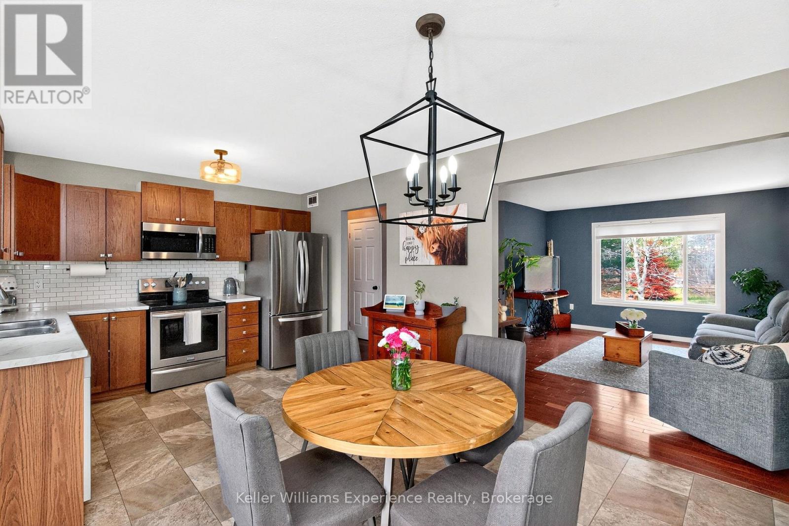 2891 Brady Drive, Severn (Washago), Ontario  P0E 1N0 - Photo 12 - S12671360