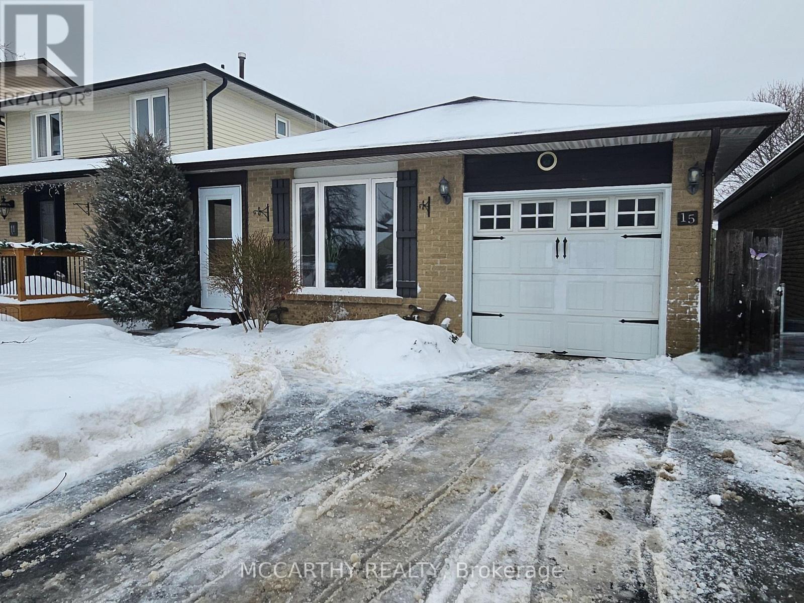 15 Andrew Avenue, Orangeville, Ontario  L9W 4E5 - Photo 2 - W12430360