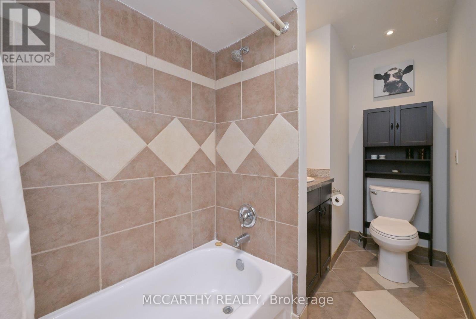 15 Andrew Avenue, Orangeville, Ontario  L9W 4E5 - Photo 18 - W12430360