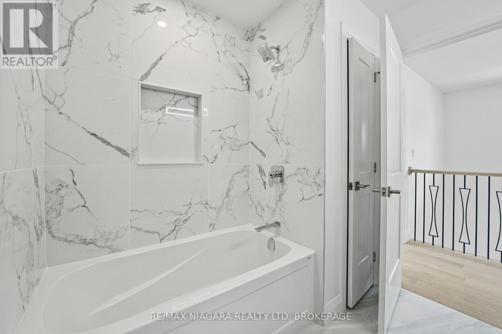 126 Chetwood Street, St. Catharines, Ontario  L2S 2A9 - Photo 12 - X12671308