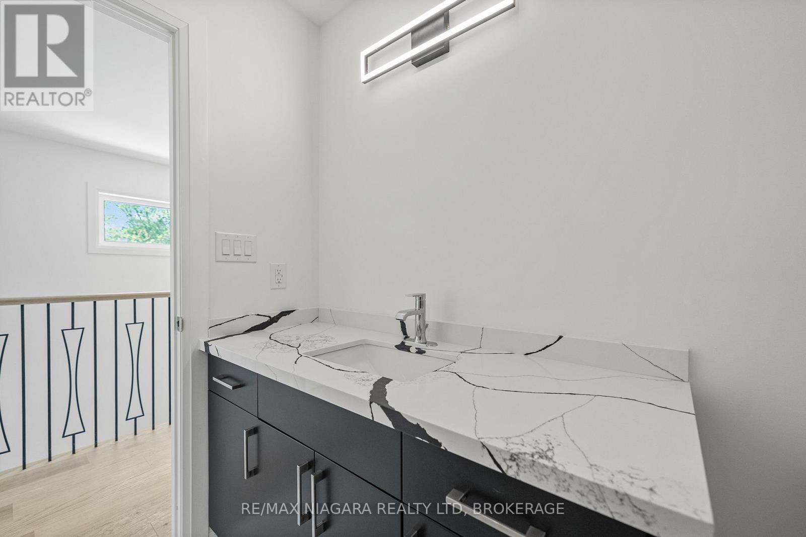 126 Chetwood Street, St. Catharines, Ontario  L2S 2A9 - Photo 13 - X12671308