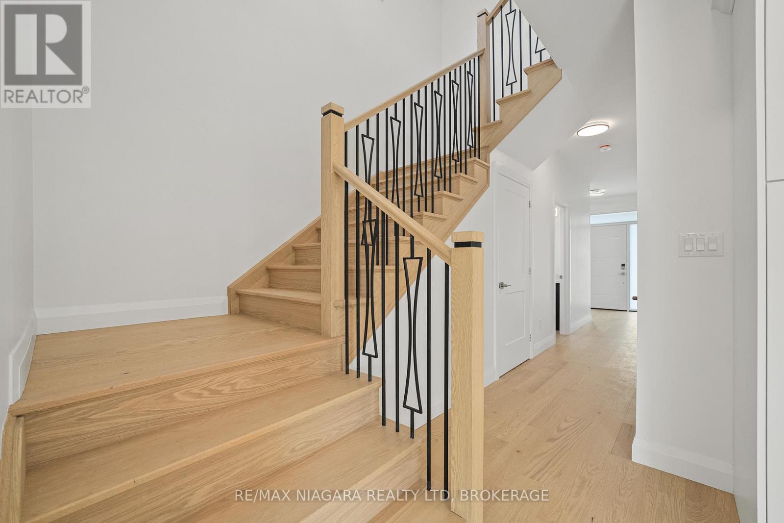 126 Chetwood Street, St. Catharines, Ontario  L2S 2A9 - Photo 6 - X12671308