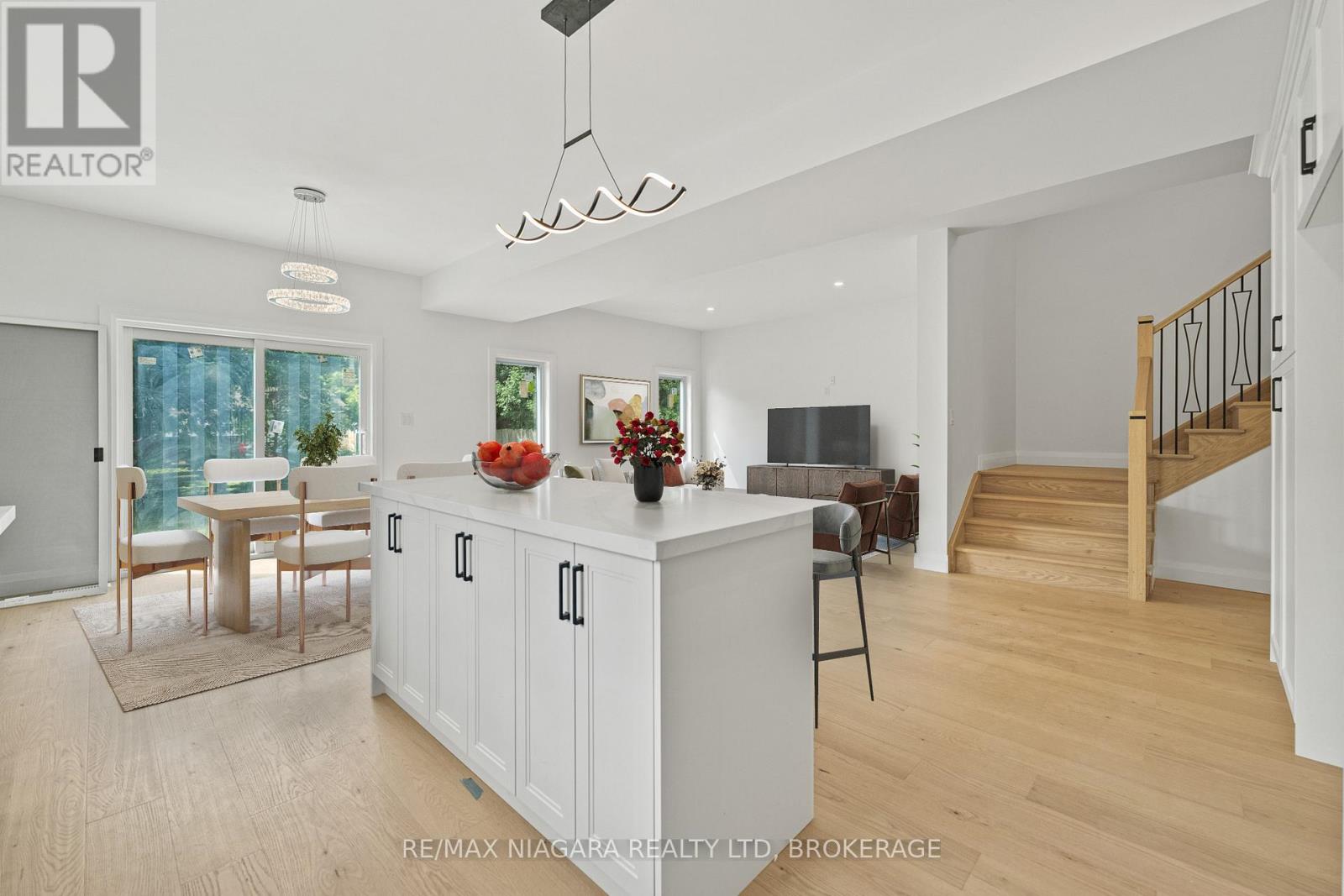 126 Chetwood Street, St. Catharines, Ontario  L2S 2A9 - Photo 8 - X12671308