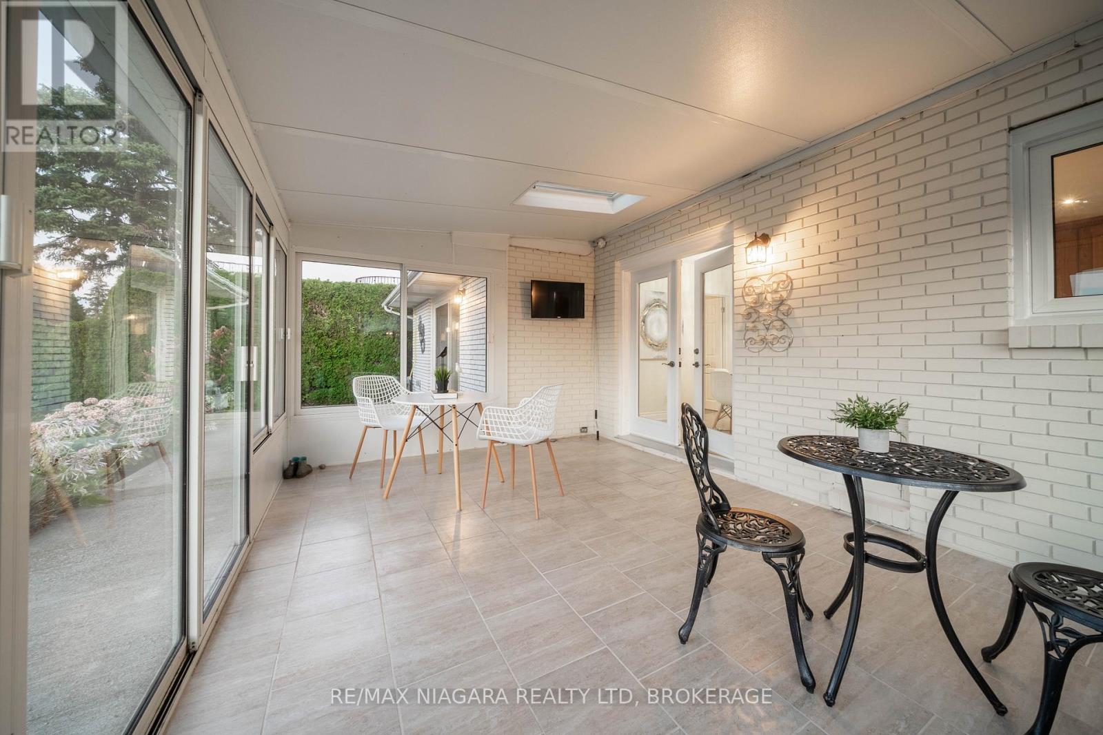 49 Royal York Road, St. Catharines (Lakeshore), Ontario  L2N 2N7 - Photo 22 - X12671354