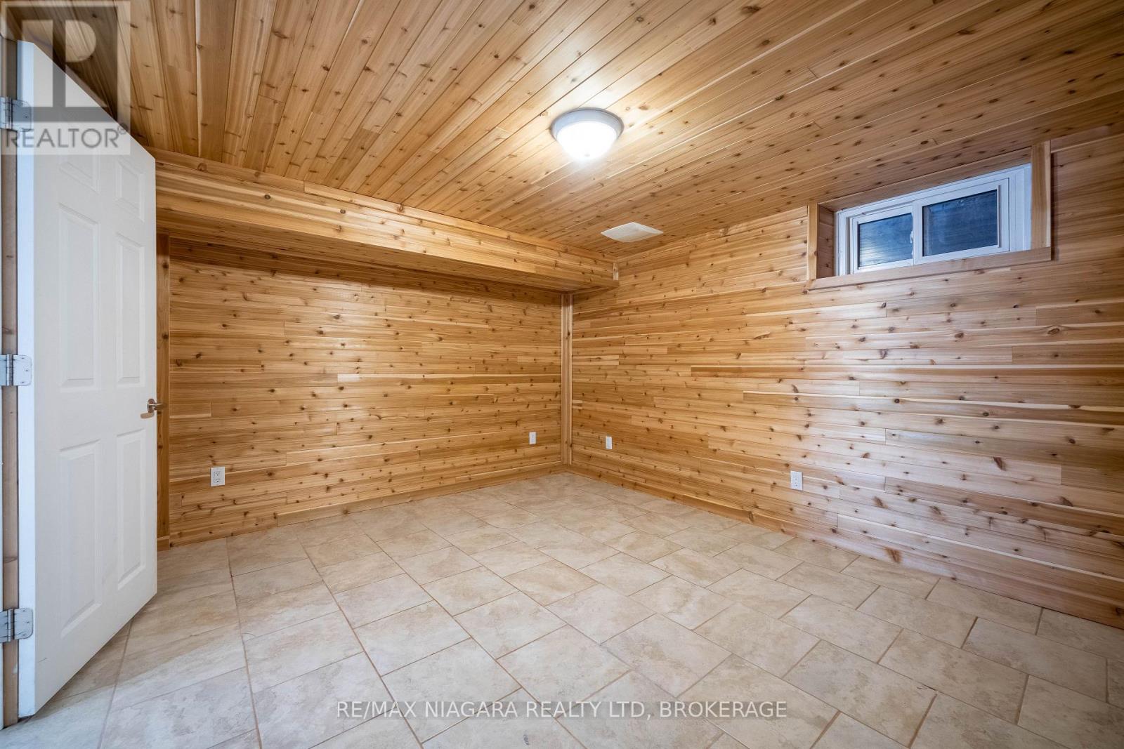 49 Royal York Road, St. Catharines (Lakeshore), Ontario  L2N 2N7 - Photo 39 - X12671354