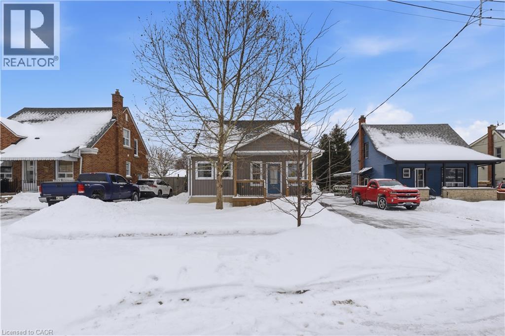 358 Clifton Road, Kitchener, Ontario N2H 4W3 - Photo 2 - 40796552