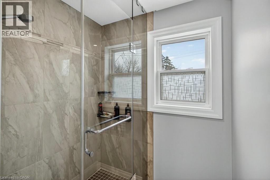 2 Sylvia Avenue, Hamilton, Ontario  L8K 2B3 - Photo 28 - 40796441