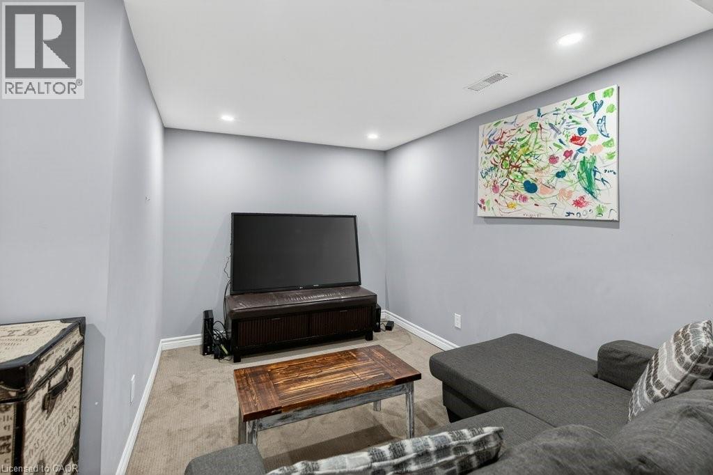 2 Sylvia Avenue, Hamilton, Ontario  L8K 2B3 - Photo 33 - 40796441