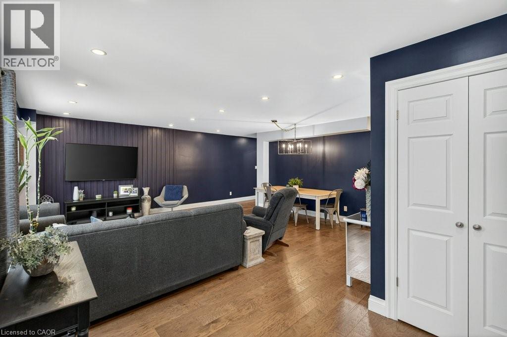 2 Sylvia Avenue, Hamilton, Ontario  L8K 2B3 - Photo 4 - 40796441